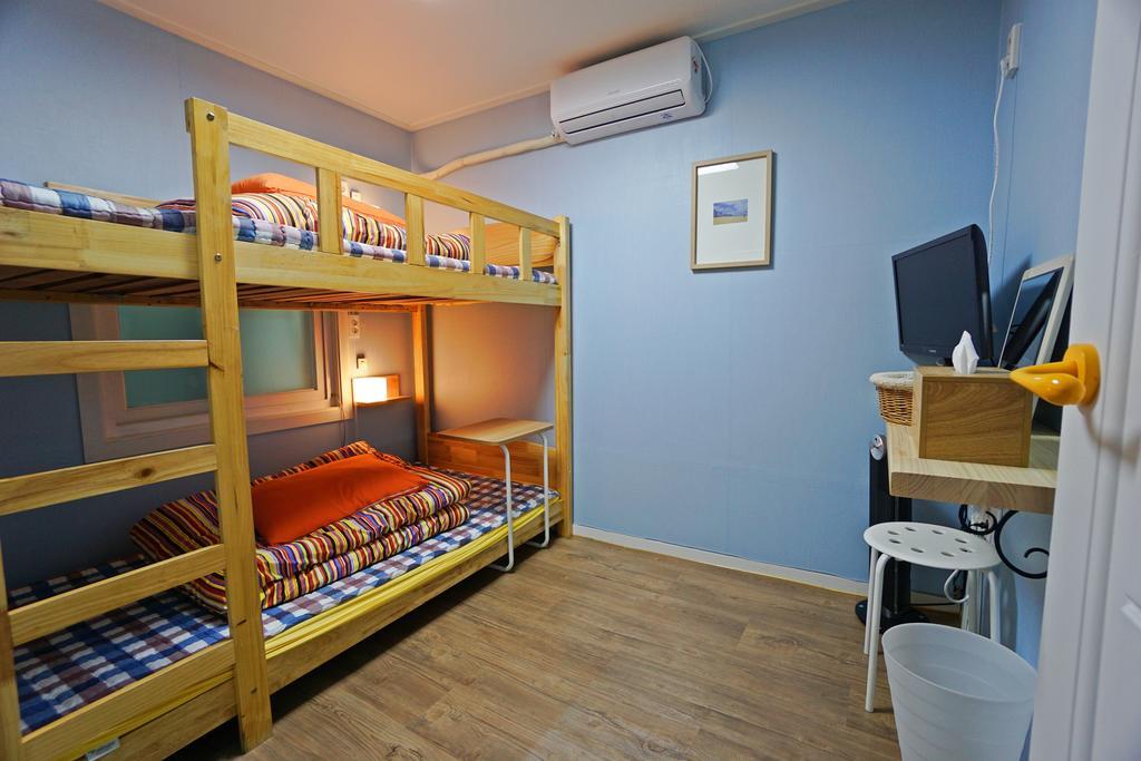 710 Guesthouse Yellow Busan Phòng bức ảnh